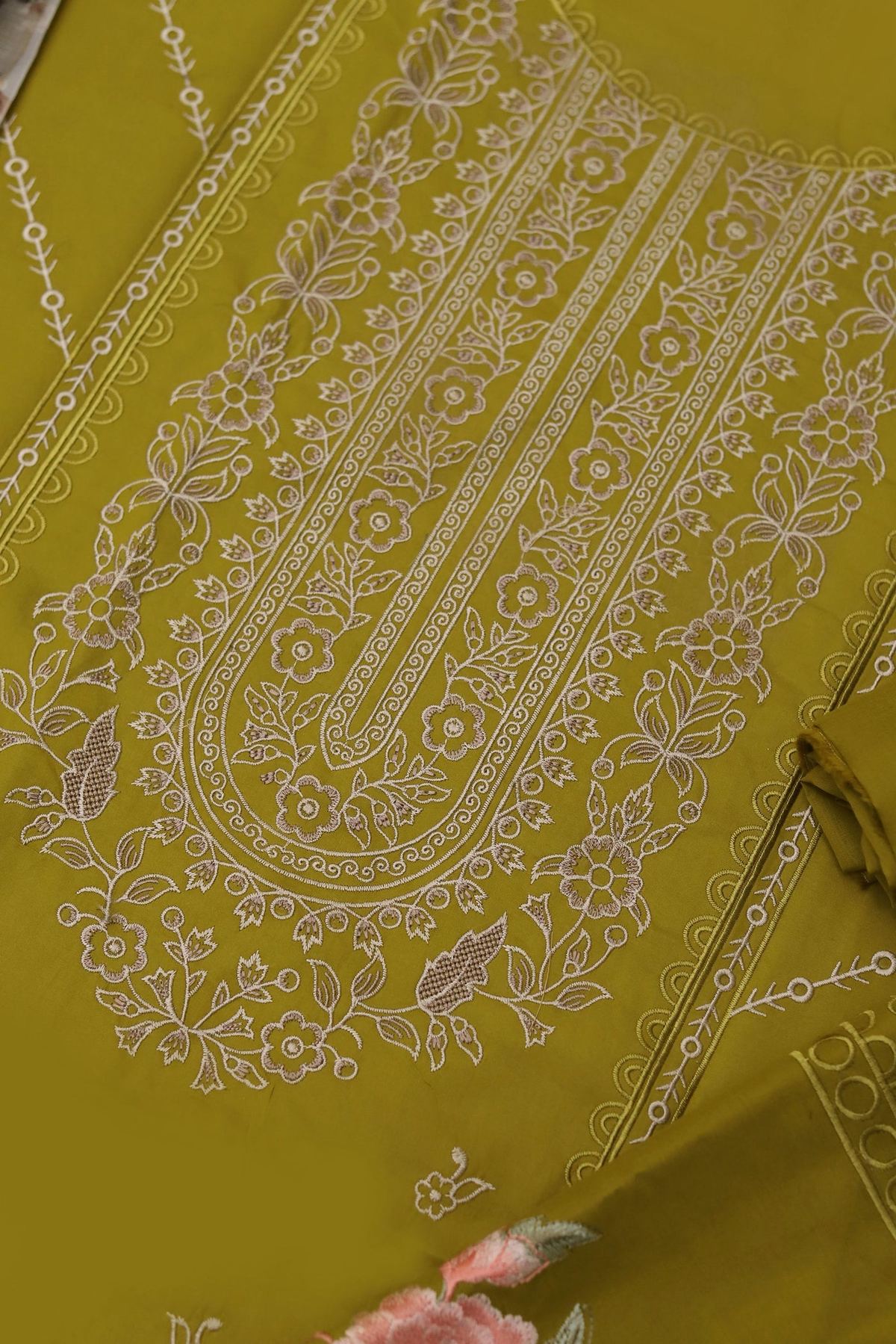 Unstitched Embroidered Dhanak 3PC | WC-033