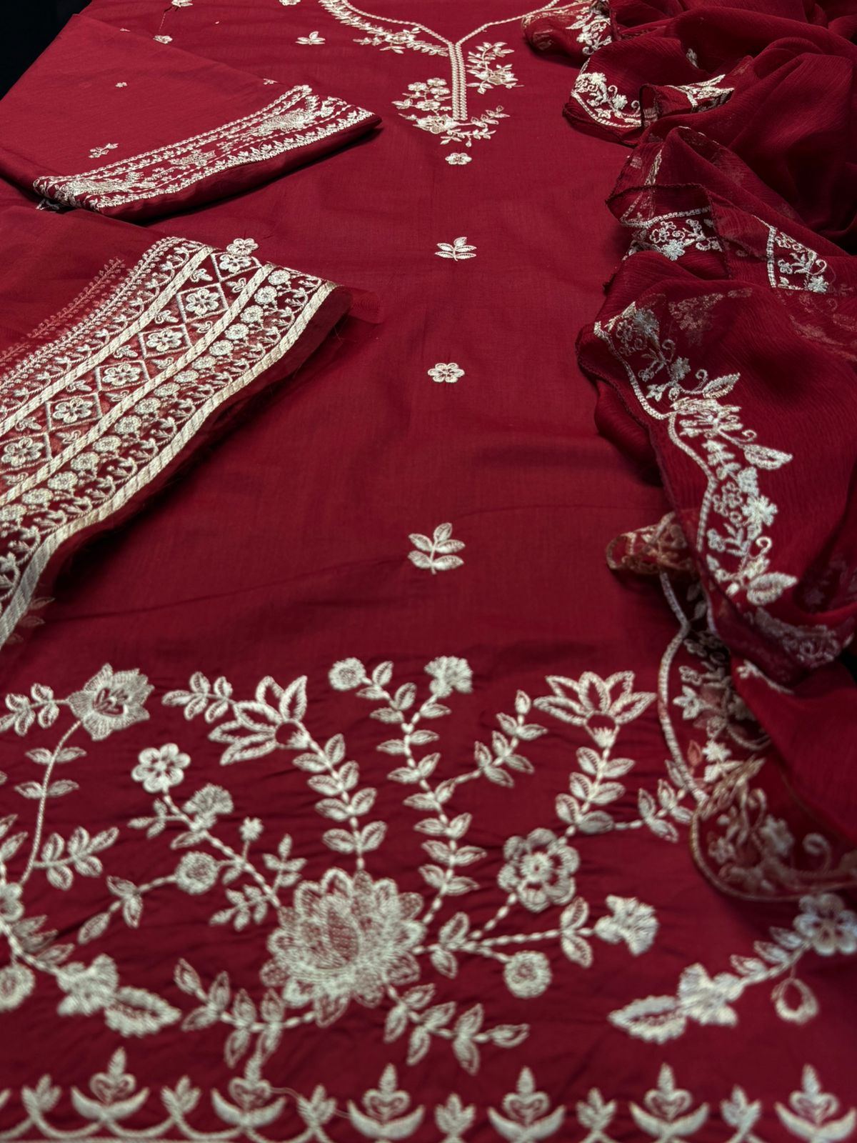 Unstitched Embroidered Lawn 3PC | SC-009