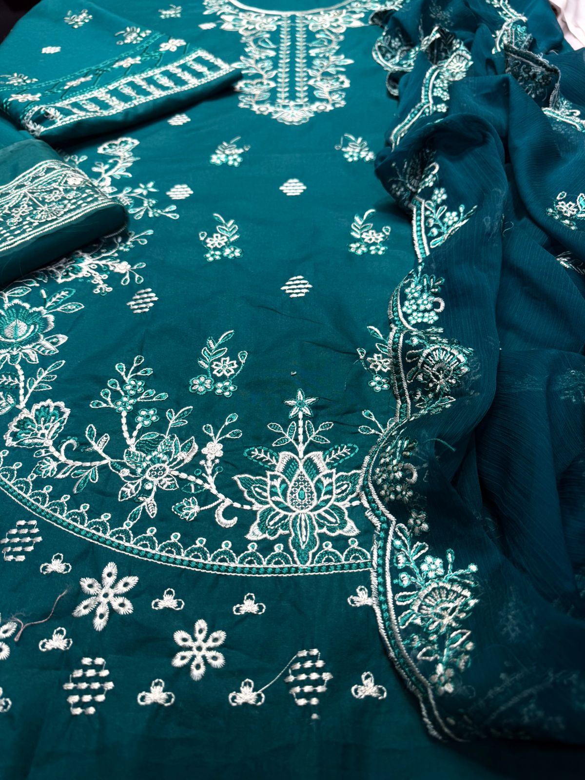 Unstitched Embroidered Lawn 3PC | SC-056