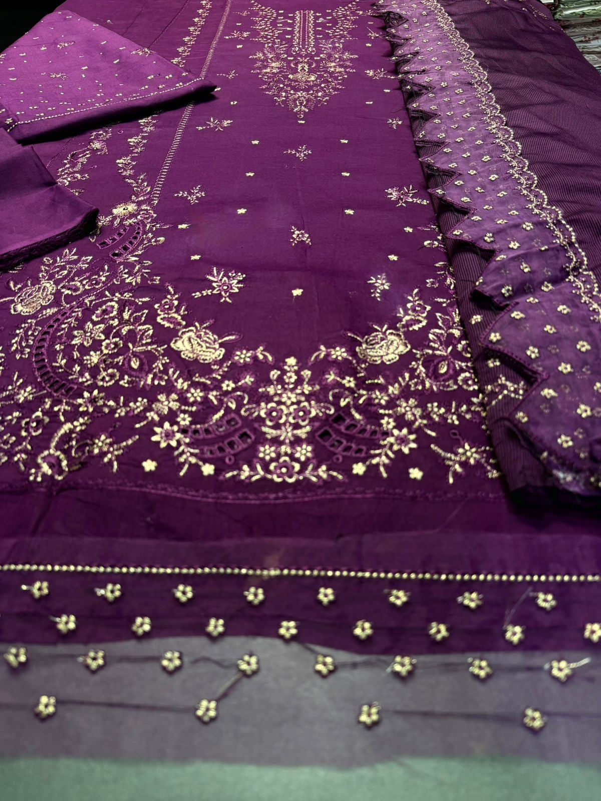Unstitched Embroidered Lawn 3PC | SC-083