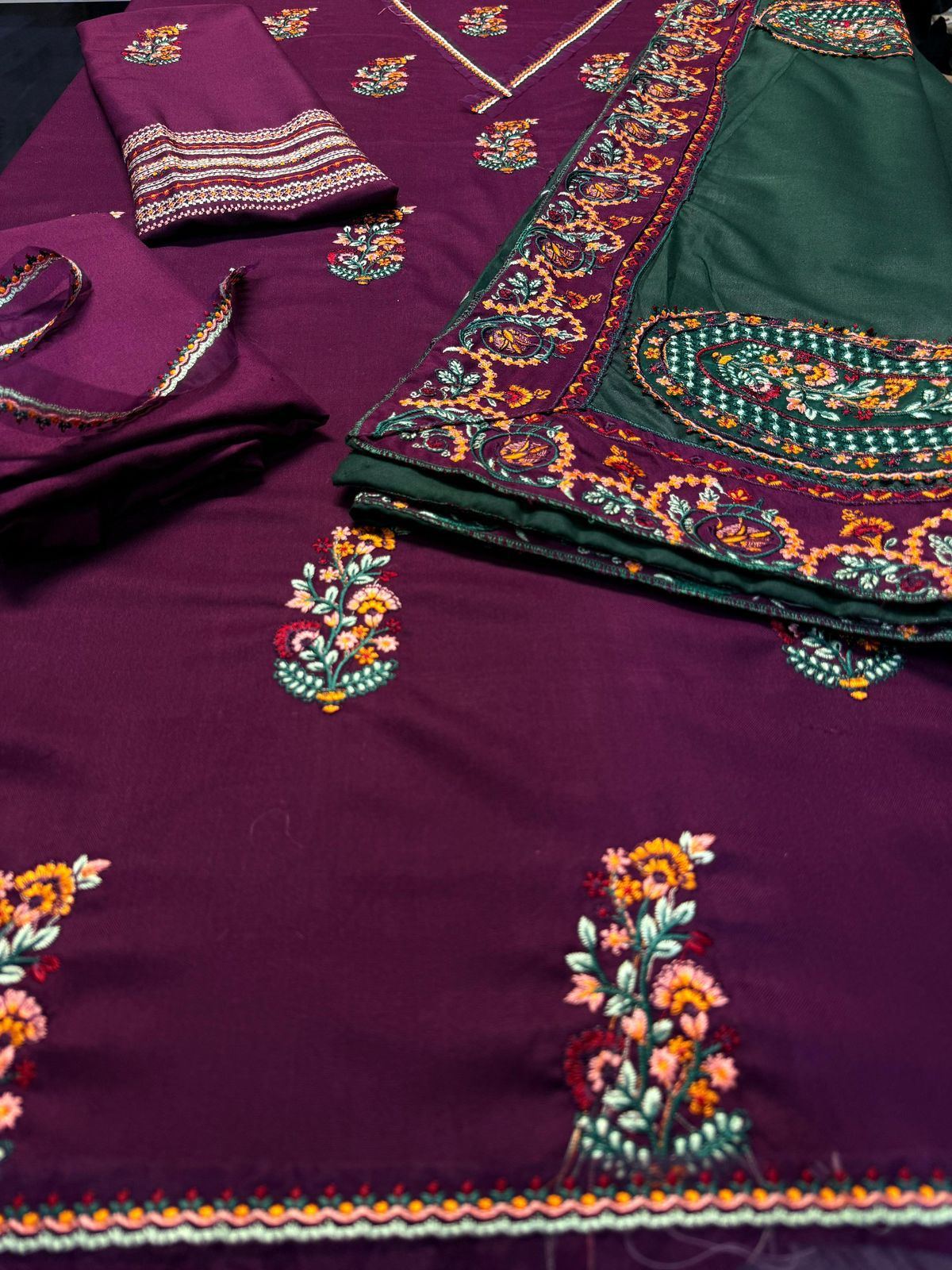 Unstitched Embroidered Lawn 3PC | SC-098