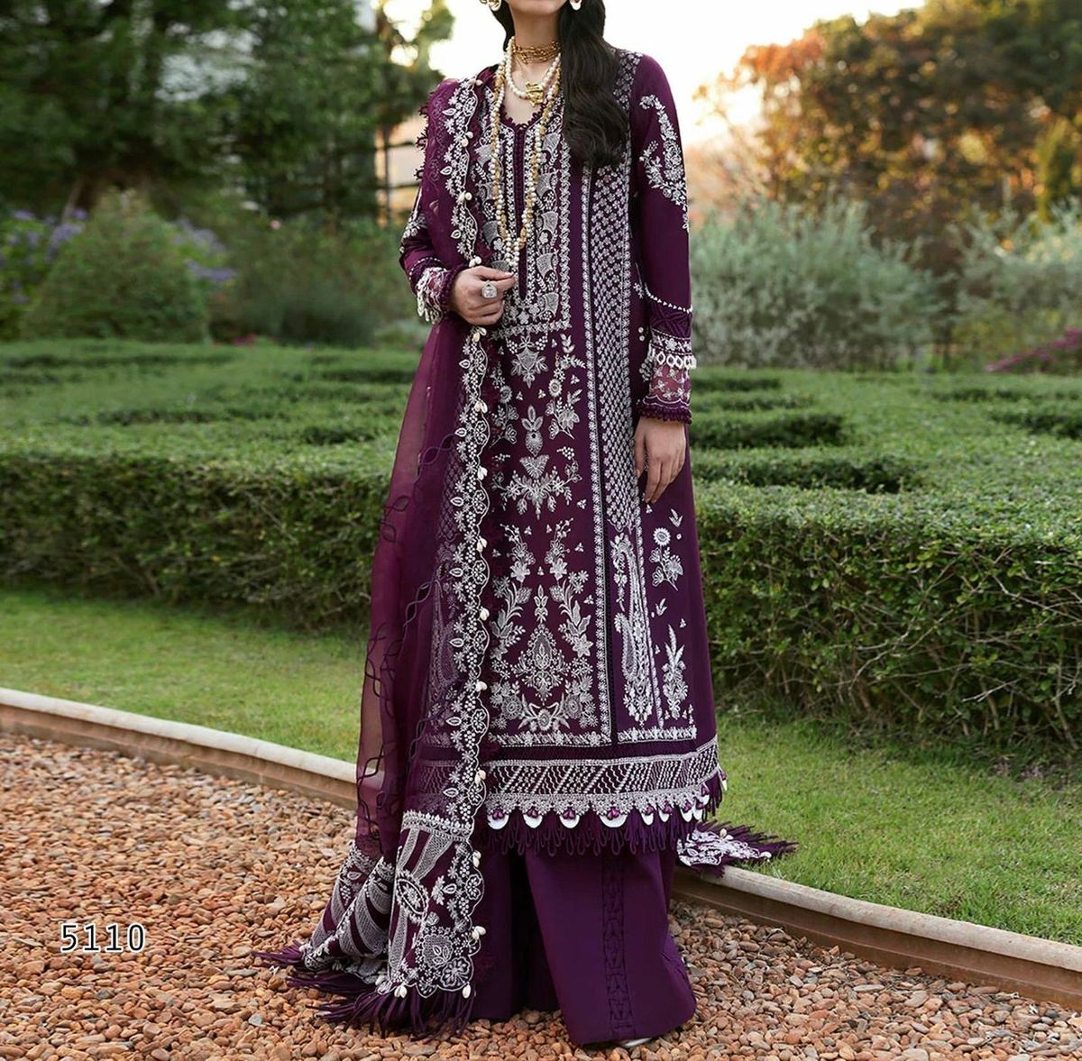 Unstitched Embroidered Lawn 3PC | SC-113