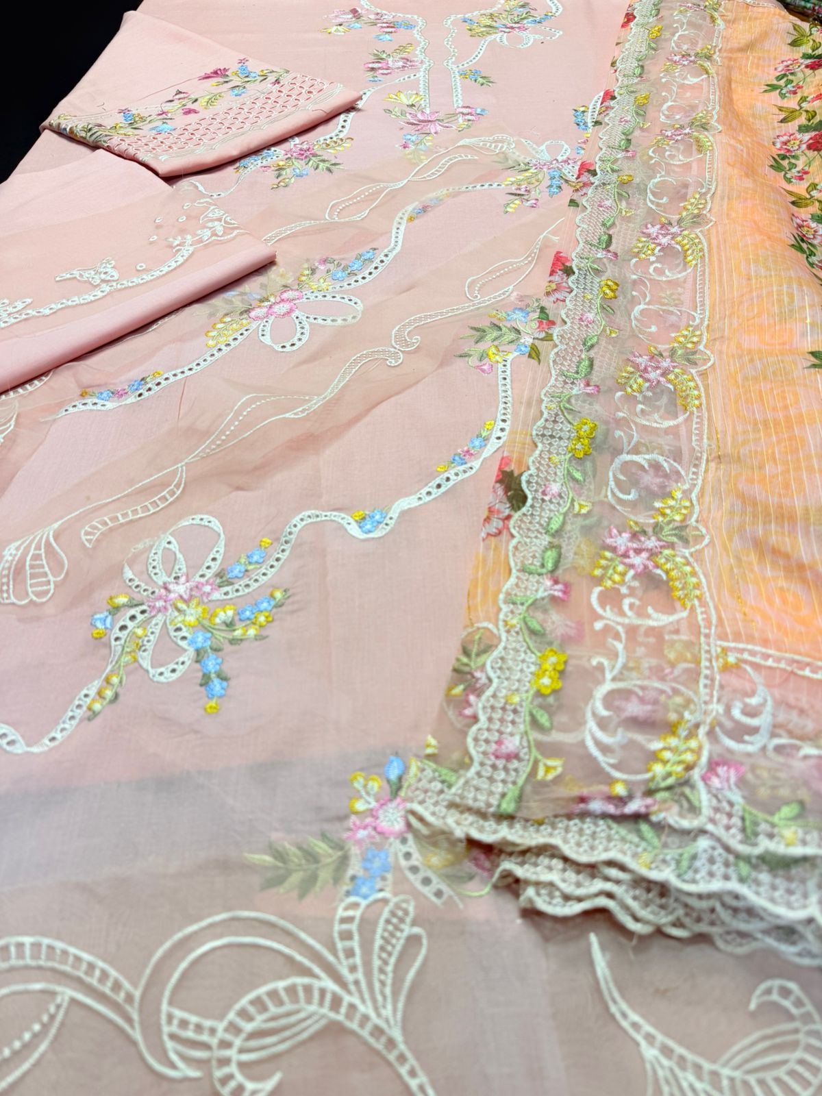 Unstitched Embroidered Lawn 3PC | SC-17